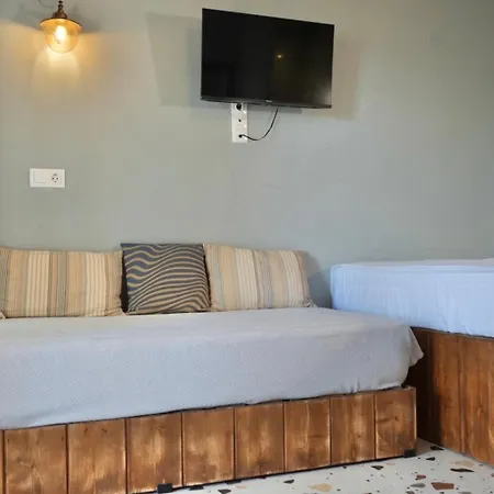 Apagkio Filoxenia Archangelos (Rhodes)